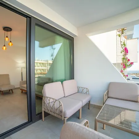 Welcoming Ground Floor Studio By The Pool Girne