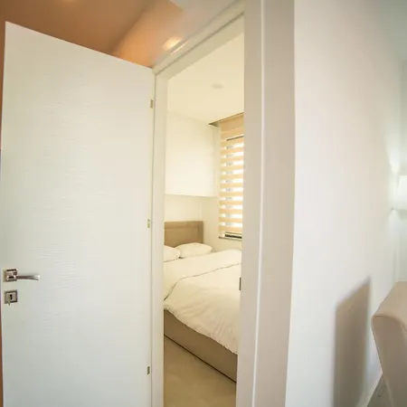 Welcoming Ground Floor Studio By The Pool Kyrenia (Northern Cyprus)